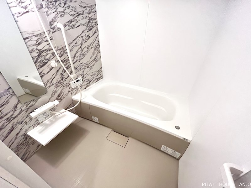 バス・シャワールーム　同物件別部屋