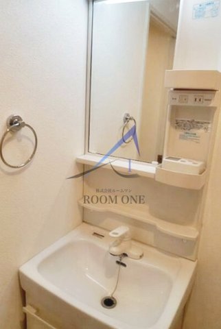 洗面設備　洗面台です。