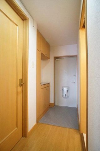 玄関　収納もある玄関です