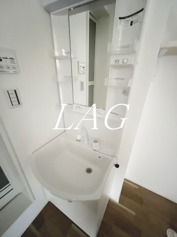 洗面設備　洗面台です。