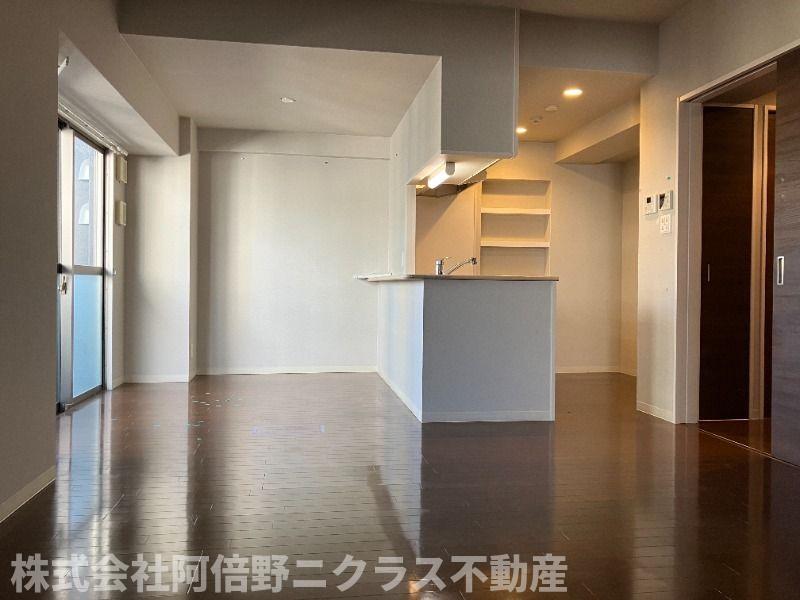 居室・リビング　内装は別部屋の参考写真です。