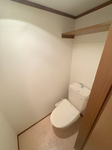 トイレ　★※別号室の写真になります　ウォシュレット付きのトイレ★