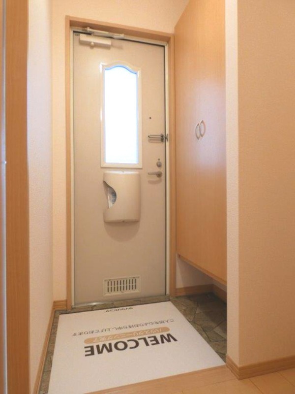 玄関　図面と現状に相違がある場合には現状を優先