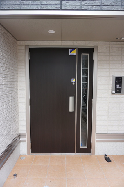 エントランス　オートロック付きのエントランス★