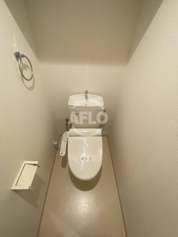 トイレ　abitare Naniwa Inari　温水洗浄便座