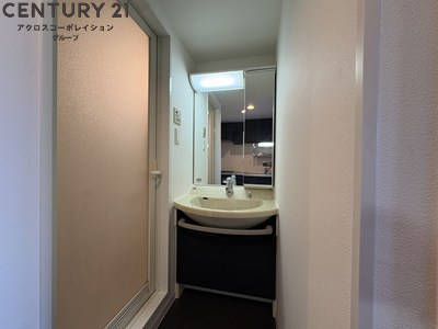 洗面設備　独立洗面化粧台付き！