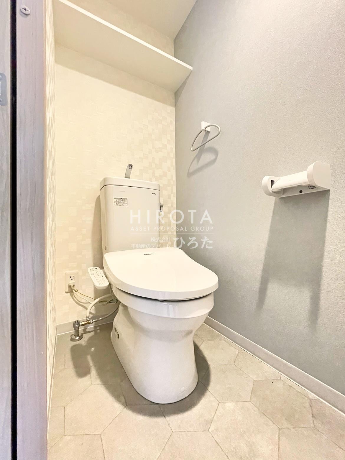 トイレ　※同仕様写真になります