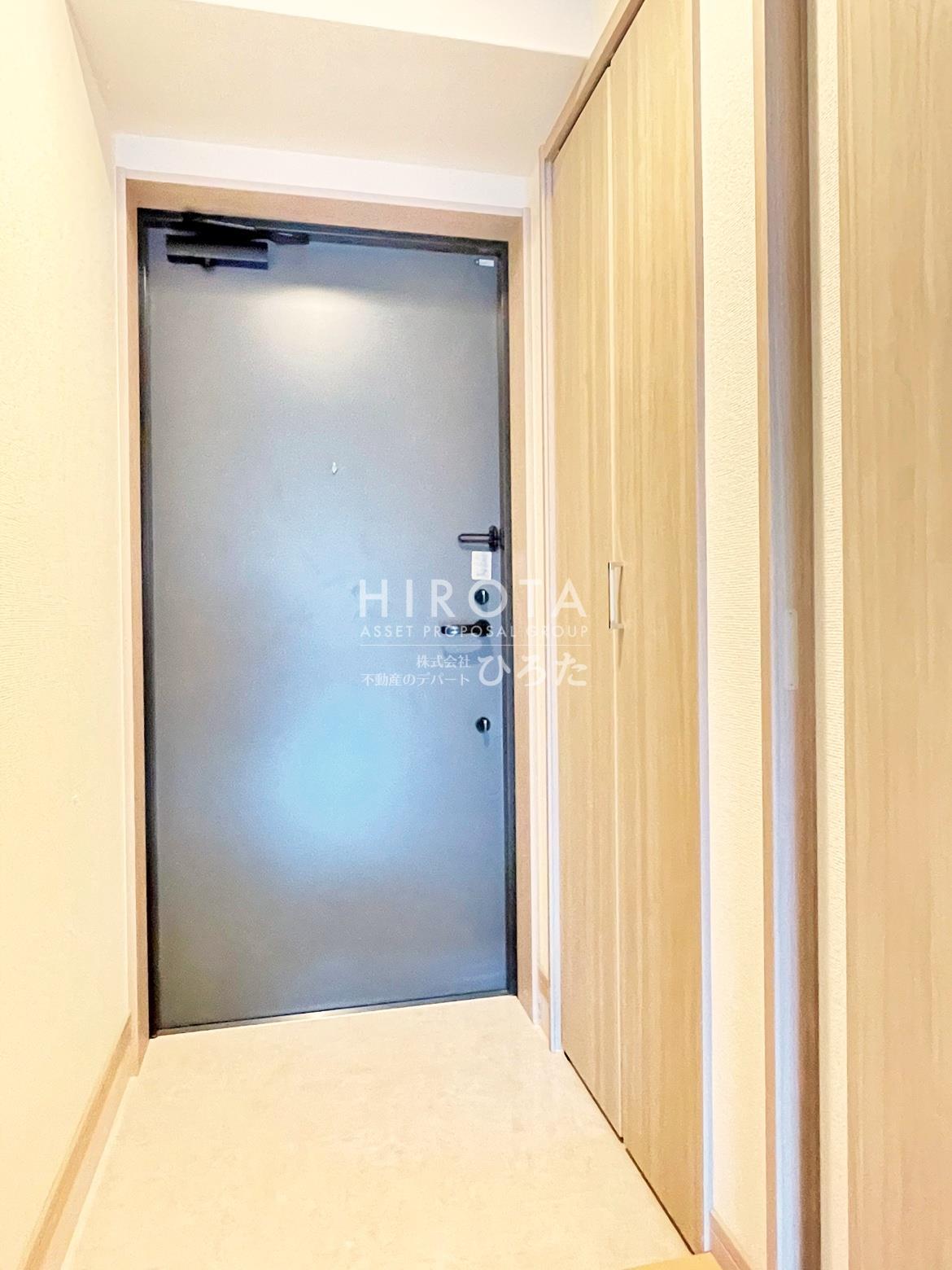 玄関　※同仕様写真になります