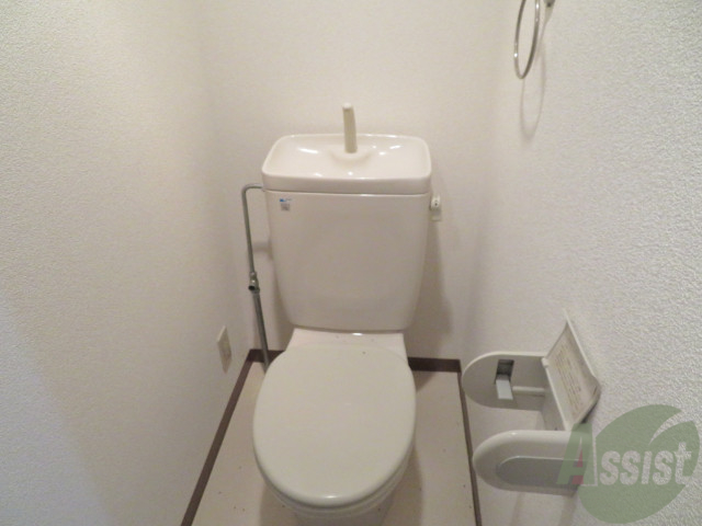 トイレ　トイレはこんな感じで清潔感がありますね～。
