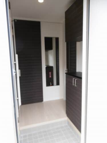 玄関　玄関内部