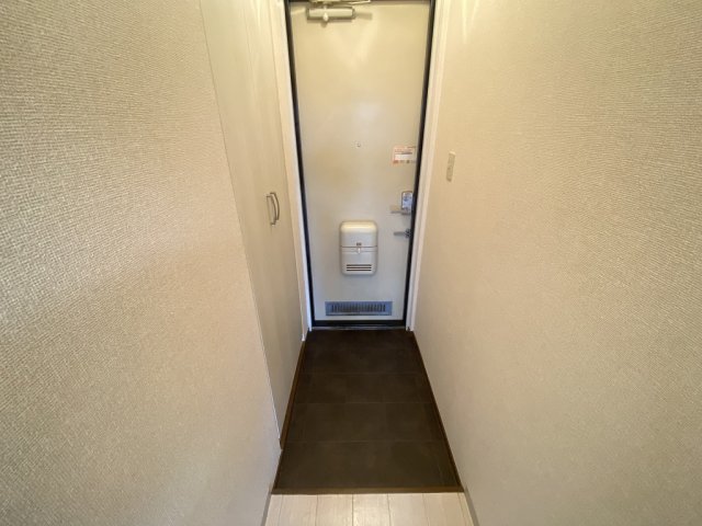 玄関　別号室の参考写真です。