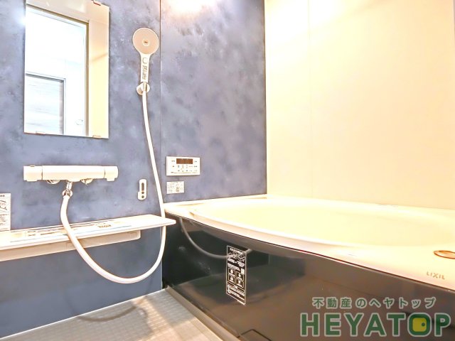 バス・シャワールーム　追焚き・浴室乾燥機付きお風呂（同仕様写真）