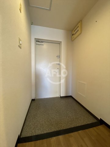 玄関　ハイシュタイン堀江　玄関