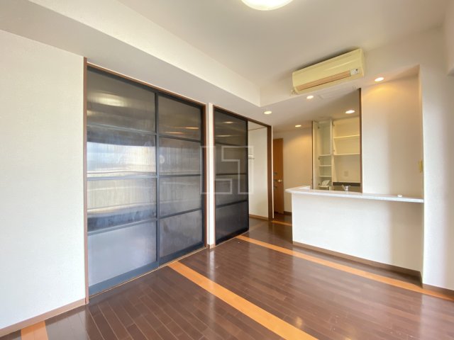 居室・リビング　CITY SPIRE桜川I　リビング