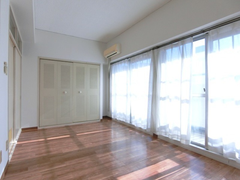 居室・リビング　図面と現状に相違がある場合には現状を優先