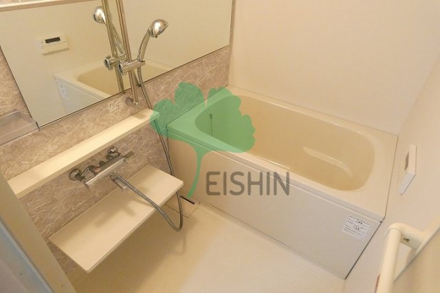 バス・シャワールーム　清潔感のある浴室です！