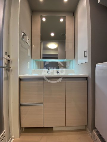 洗面設備　パークアクシスうつぼ公園　独立洗面台