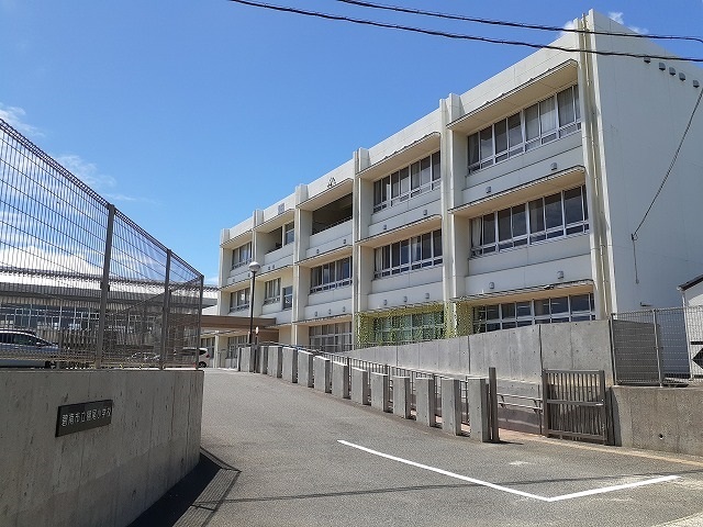 小学校　棚尾小学校（小学校）まで1080m
