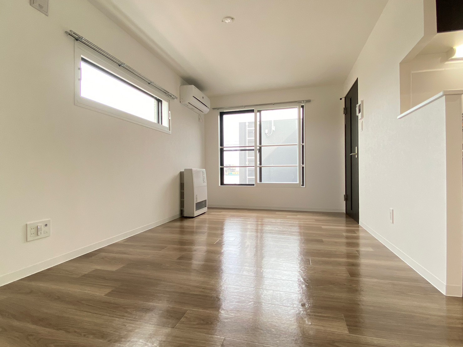 居室・リビング　※反転タイプ