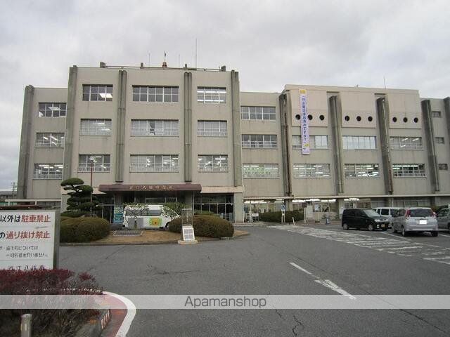 役所　近江八幡市役所（役所）まで1100m