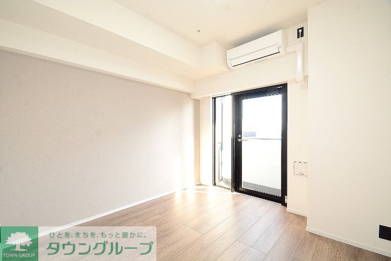 居室・リビング　カラータイプ異なります。