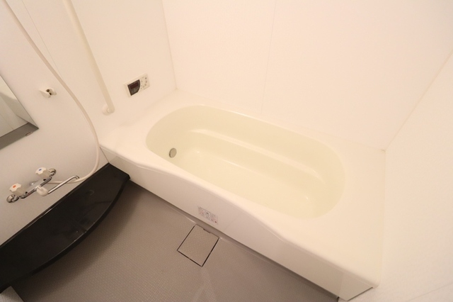 バス・シャワールーム　一坪風呂