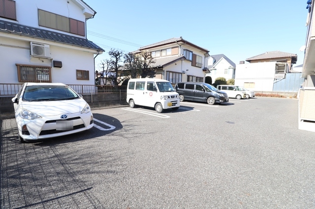 駐車場　駐車場