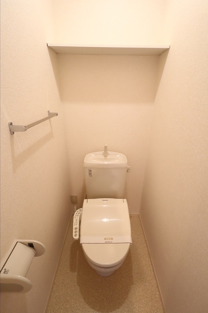 トイレ　温水洗浄暖房便座