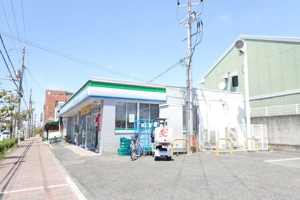 コンビニ　ファミリーマート泉大津豊中店（コンビニ）まで401m