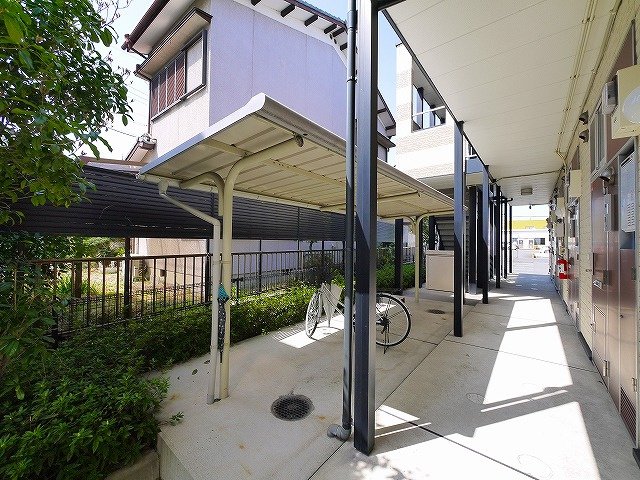 その他共有部分　駐輪場完備