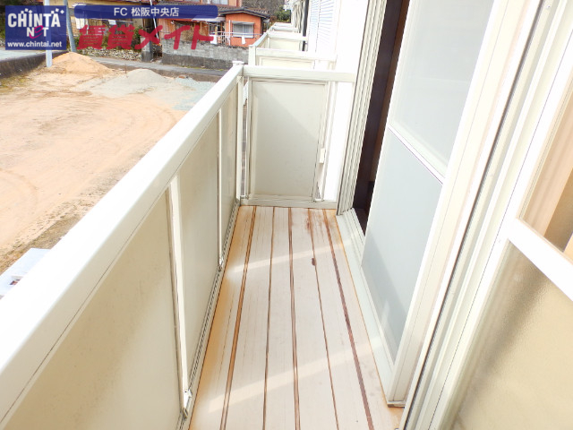 バルコニー　同物件別室画像