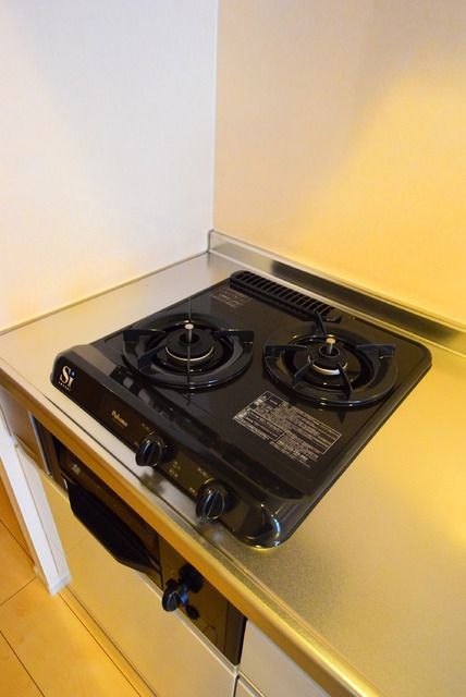 キッチン　同物件別部屋写真