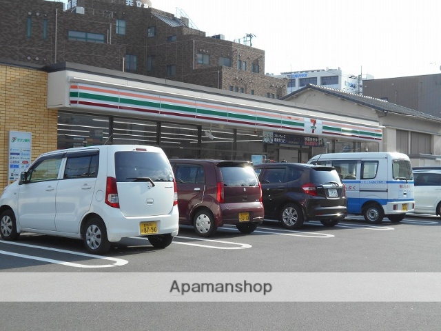 コンビニ　セブンイレブン（コンビニ）まで286m