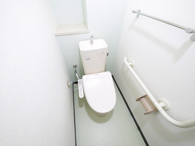 トイレ　コンパクトで使いやすいトイレです