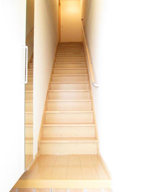 玄関　内階段、シューズボックス