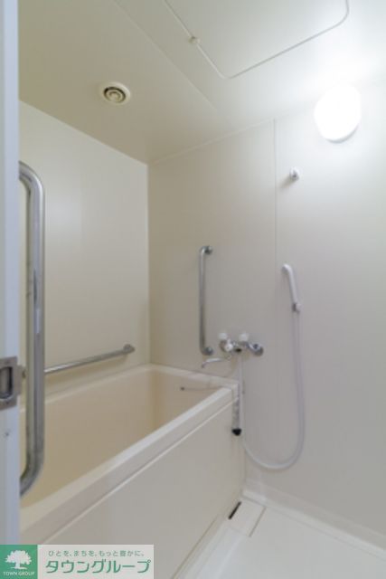 バス・シャワールーム　※写真は同タイプ住戸です。