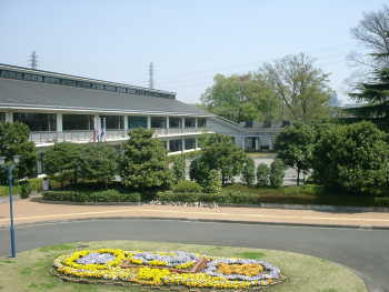 中学校　青梅市立東中学校（中学校）まで512m