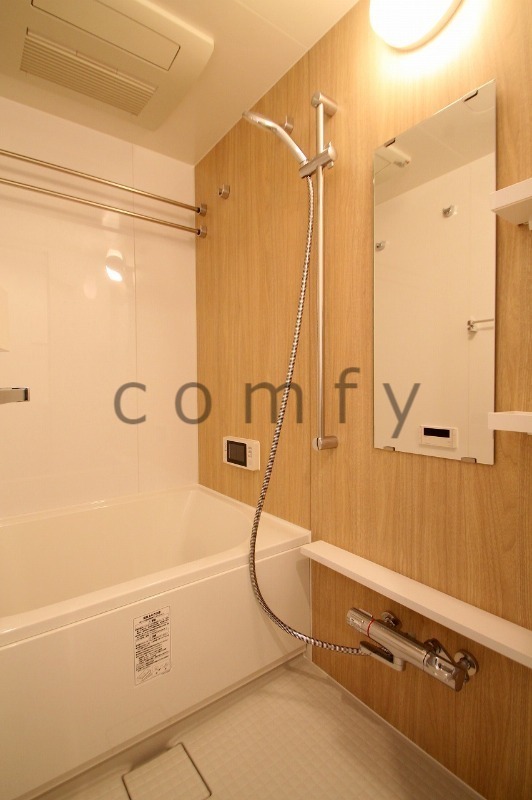 バス・シャワールーム　バスルーム