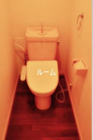 トイレ　ウォシュレット付き