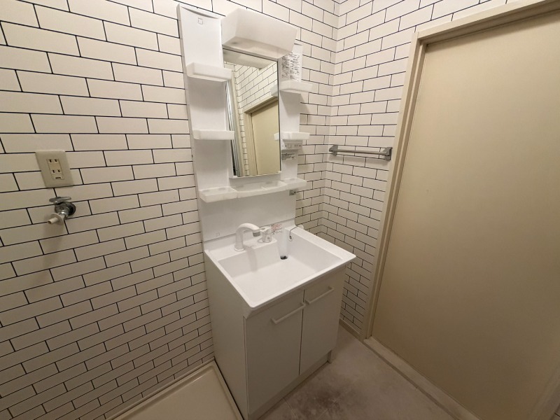 洗面設備　シャンプードレッサー付き