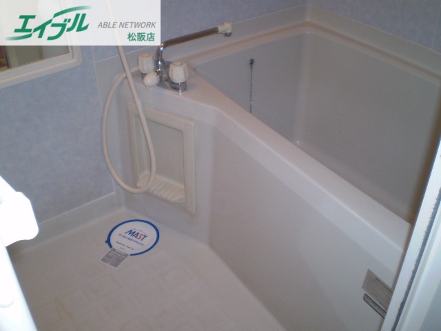 バス・シャワールーム　同型参考写真