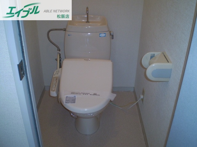 トイレ　同型参考写真