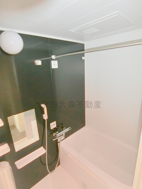 バス・シャワールーム　浴室乾燥機能付きのお風呂