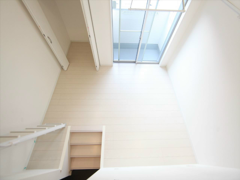 その他　洋室5.6帖　ロフト4.9帖（収納にも寝室にも使えます）