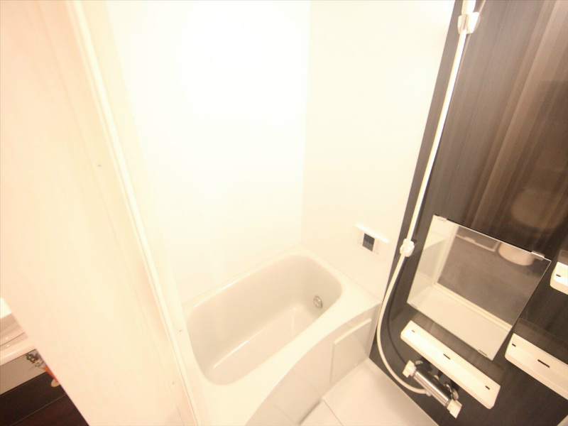 バス・シャワールーム　追い焚き・オートバス機能付お風呂