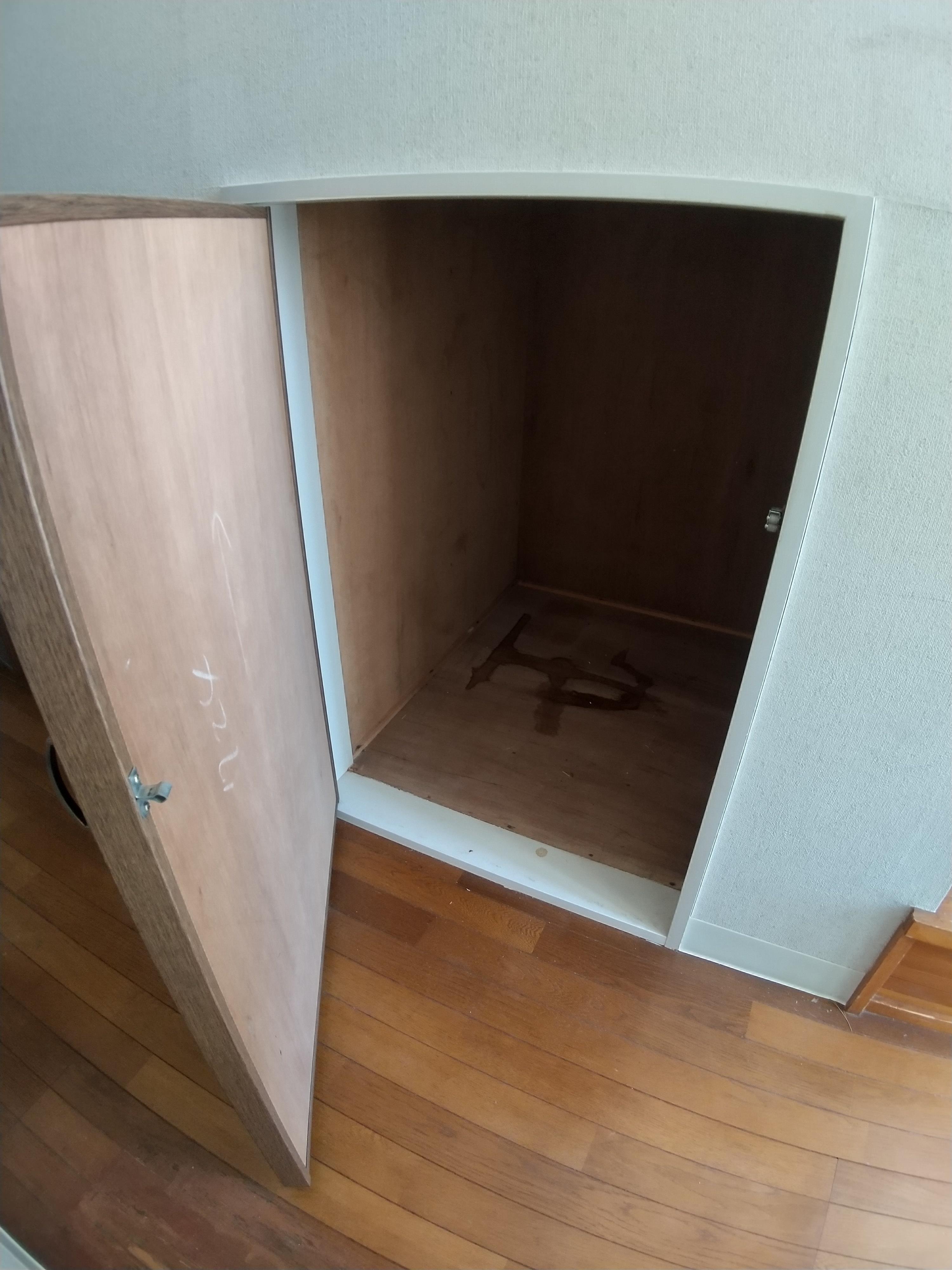 その他部屋・スペース　階段下収納