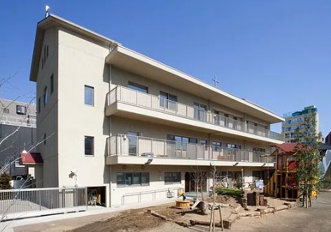 幼稚園・保育園　月島聖ルカ保育園（幼稚園・保育園）まで1m