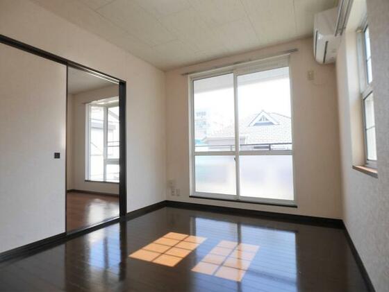 居室・リビング　日当たり良好