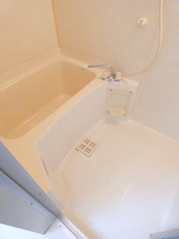 バス・シャワールーム　図面と現状に相違がある場合には現状を優先