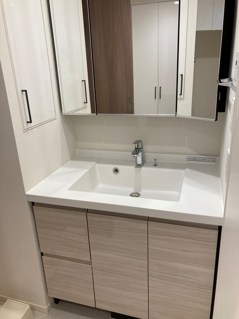 洗面設備　※写真は同タイプ住戸です。